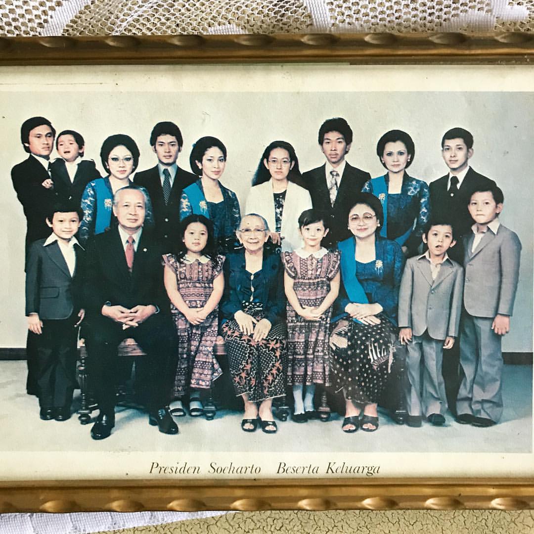 Mengungkap Jejak Masa Kecil Titiek Soeharto: Pesona Anak Perempuan Pemimpin Besar Indonesia