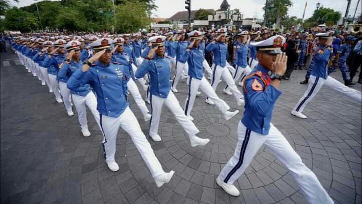 Passing In Parade di Gelar Sambut 149 Taruna AAU Baru