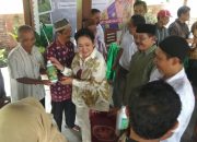 12 kelompok Tani di Desa Jatisarono Mendapat Bantuan Pupuk Organik dari Titiek Soeharto