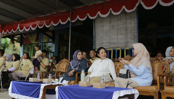 Konsen Terhadap Ketahanan Pangan, Titiek Soeharto Kunjungi Petani dan Peternak Minggir Sleman