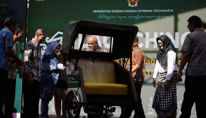 50 BERKREATIF Diluncurkan, Dorong Penurunan Emisi Dan Jaga Eksistensi Becak