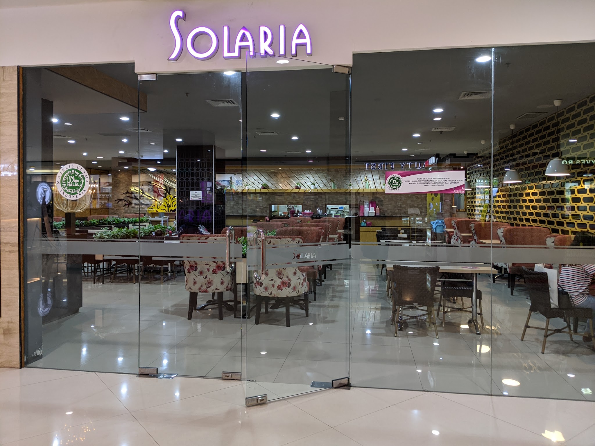 Solaria Pakuwon Mall Jogja: Tempat Makan Favorit dengan Nuansa Santai