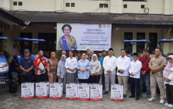 Ketua Komisi IV DPR RI Titiek Soeharto Serahkan Bantuan Alsintan ke Kabupaten Sleman