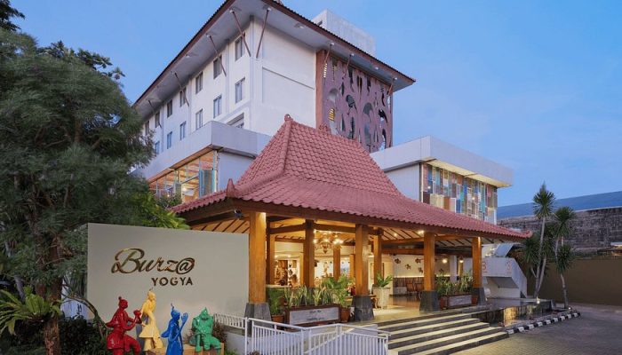Pengalaman Menginap di Burza Hotel Yogyakarta: Nuansa Tradisional di Tengah Kota