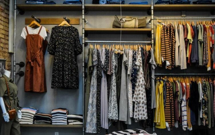 Sakola Yogyakarta: Surganya Fashion Murah dan Kekinian di Kota Pelajar