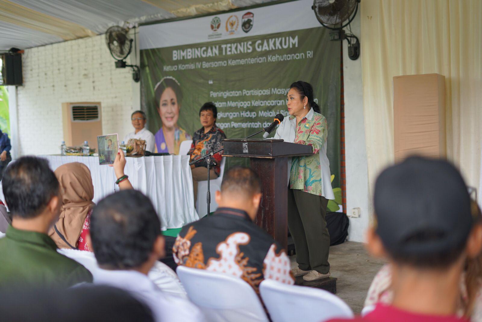 Membangun Kepedulian Lingkungan dari Akar Rumput