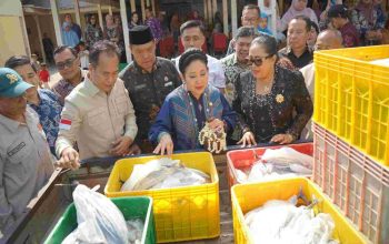 Dorong Konsumsi Ikan dan Cegah Stunting: Titiek Soeharto Safari GEMARIKAN
