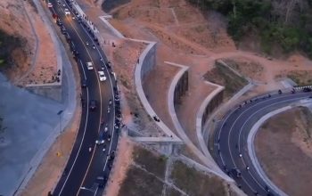 Salahsatu pemandangan di Kelok 23 JJLS